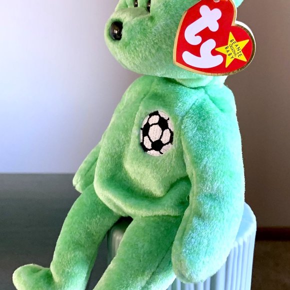 1999 4229 Retired Kicks Green Soccer Teddy Bear Plush Ty Beanie Baby MWMT - Picture 2 of 7